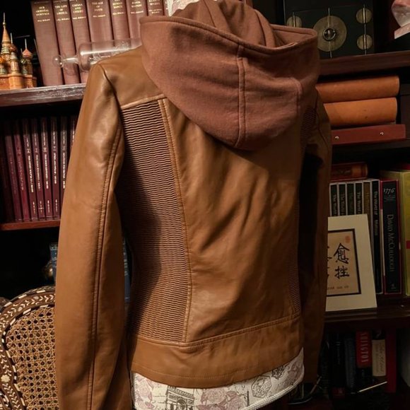 NEW G by GUESS Women Leather Moto Jacket Removeable Hood - Picture 3 of 13